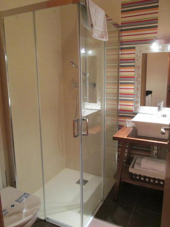 Hostal Otsoa Ezcaroz Ngoại thất bức ảnh